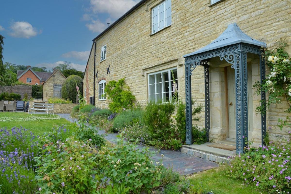 Beautiful Cotswold Farmhouse With Hot Tub Manchester Exterior foto